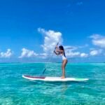 paddle board, sup, stund up paddle, deportes de agua, maldivas, maafushi, cielo azul, agua cristalina, deportes de agua
